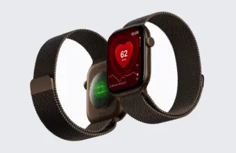 Dos Apple Watch Series 12 muestran el sensor cardiaco y la app Frecuencia Cardiaca